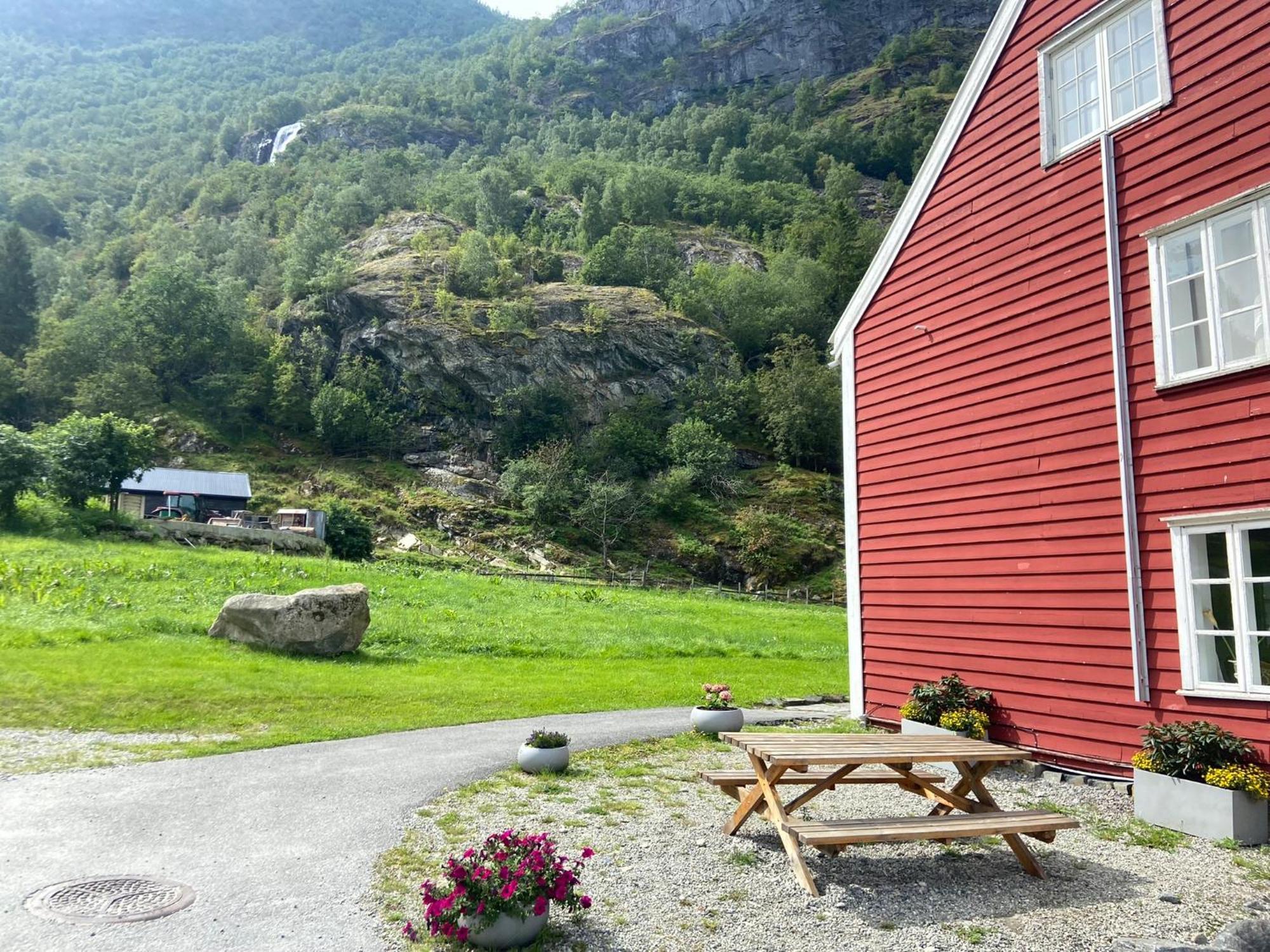 Brekke Gard Hostel Flam Exterior photo